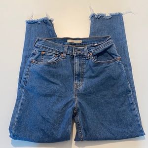 Levi’s mom jeans size 26